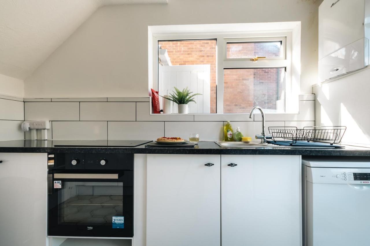 3 Bedrooms House Ideal For Long Stays! Southampton Exterior photo
