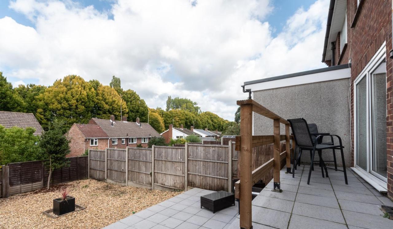 3 Bedrooms House Ideal For Long Stays! Southampton Exterior photo