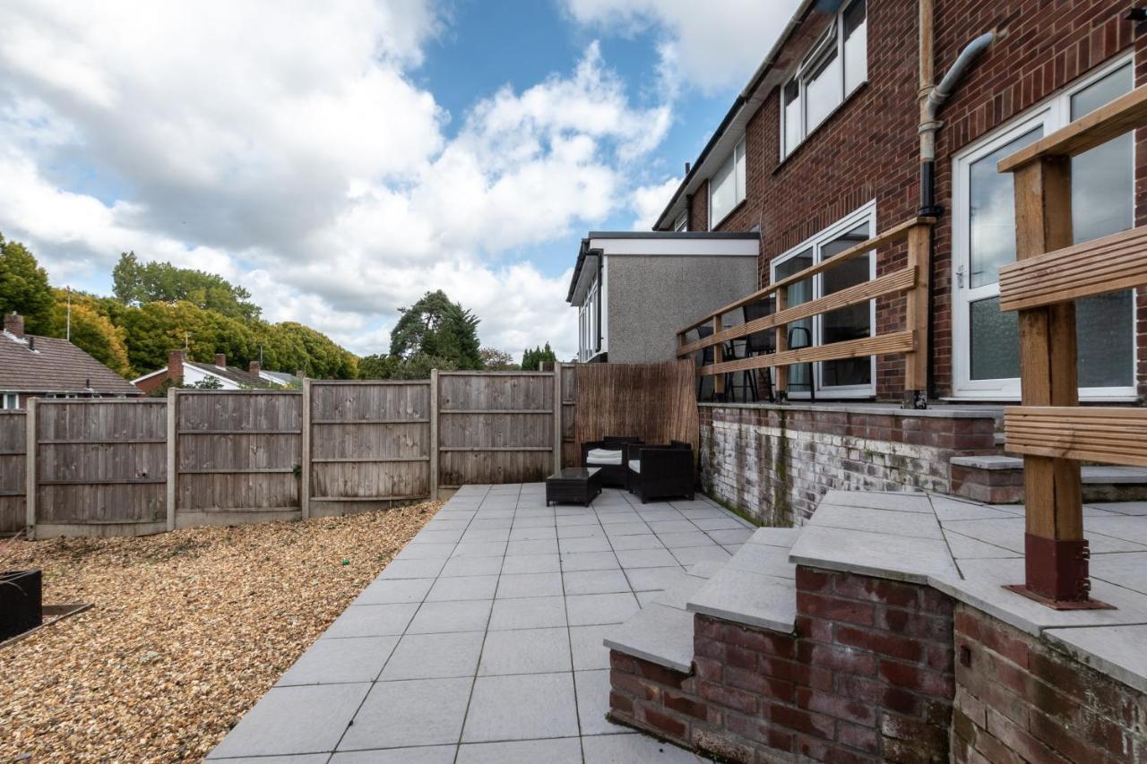 3 Bedrooms House Ideal For Long Stays! Southampton Exterior photo